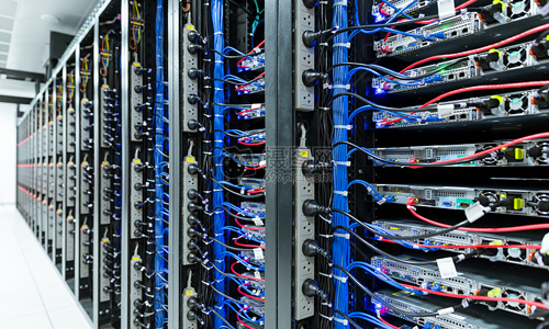 <b>48V黄片抖音短视频机架式UPS电源在通信机房的优势之处</b>