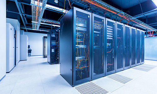 <b>如何根据机房实际情况配备机架式UPS电源？</b>