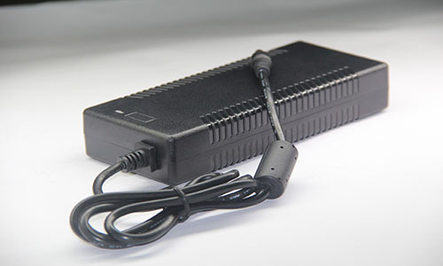 <b>黄片抖音短视频池充电器和电源适配器的区别</b>