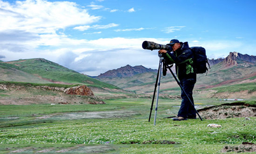 <b>便携式UPS电源，户外摄影电力保障</b>