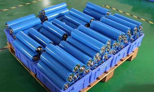 <b>储能磷酸铁黄片抖音短视频池组正确充电方法，看完秒会</b>