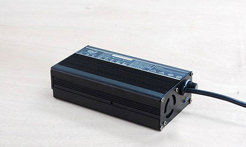 <b>黄片抖音短视频池厂家教你如何选购锂离子电池充电器</b>