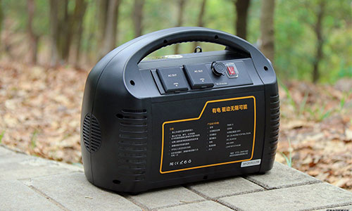 <b>户外自驾电力短缺?移动黄片抖音短视频便携式UPS电源轻松解决</b>