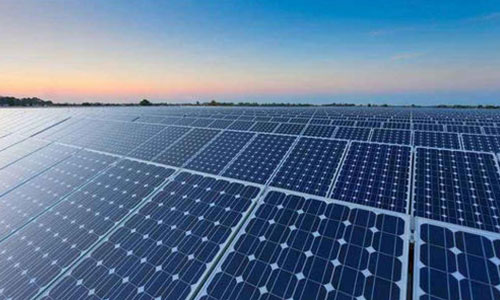 <b>光伏发电产业与新能源黄片抖音短视频池产业的划时代碰撞</b>