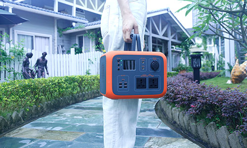 <b>购买户外便携式移动电源无从下手?还得看这几点！</b>